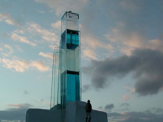 S_NU02_073